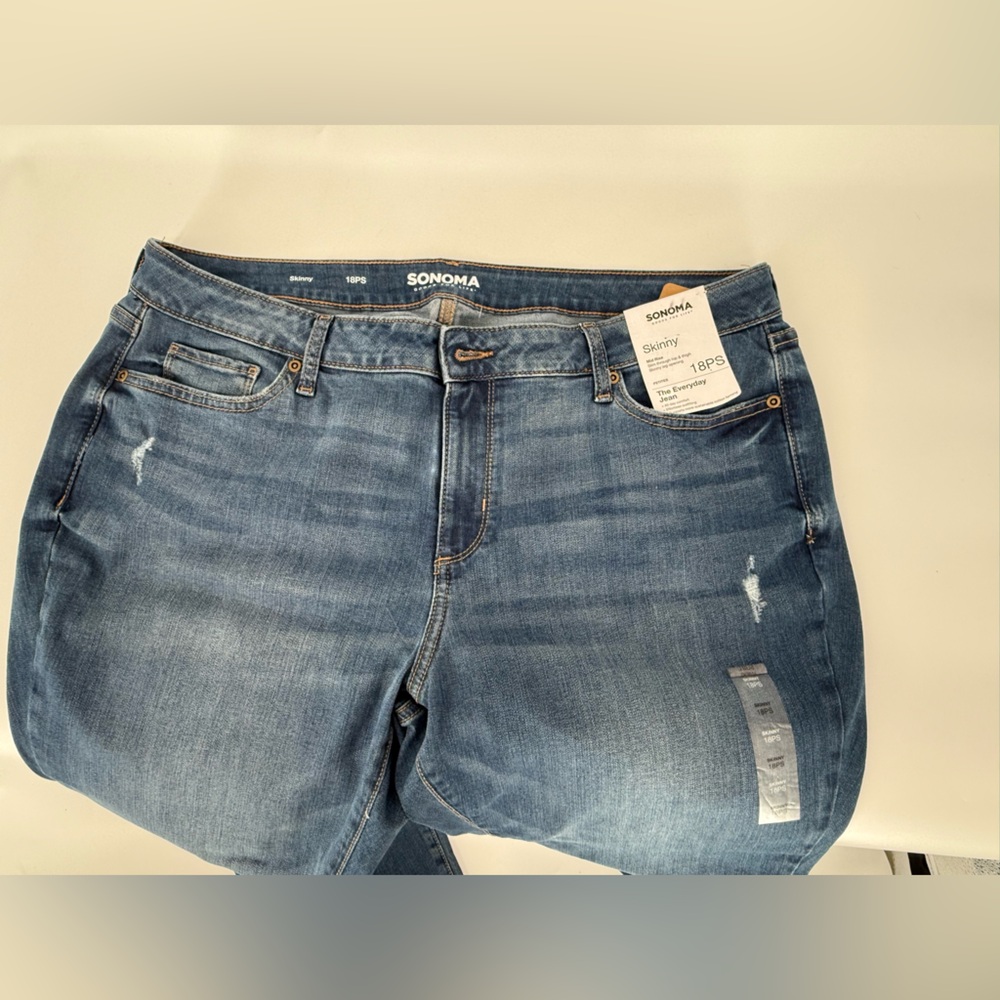 Sonoma Women's Skinny The Everyday Jeans in Medium Blue Wash - Picture 7 of 7
